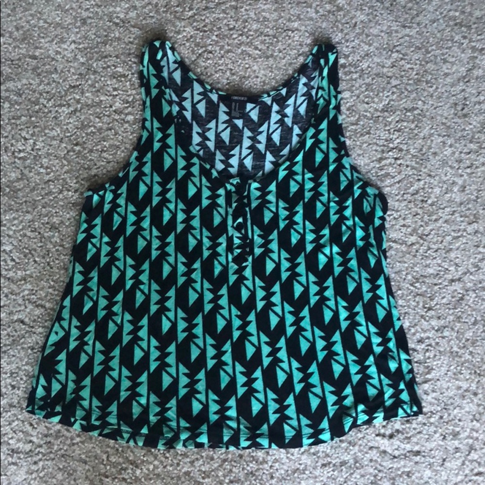 Printed tank with buttons